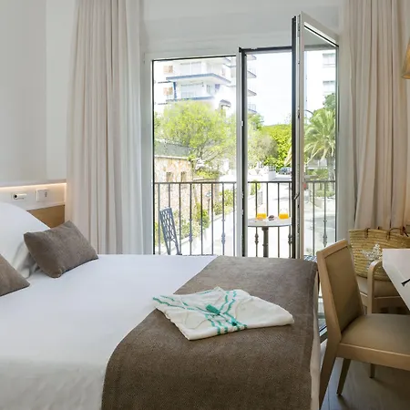 Отель Costa Brava