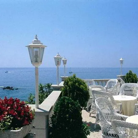 Costa Brava Hotel 3*