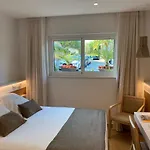 布拉瓦海岸酒店 3*